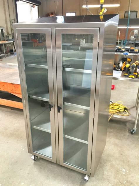 tủ inox y tế